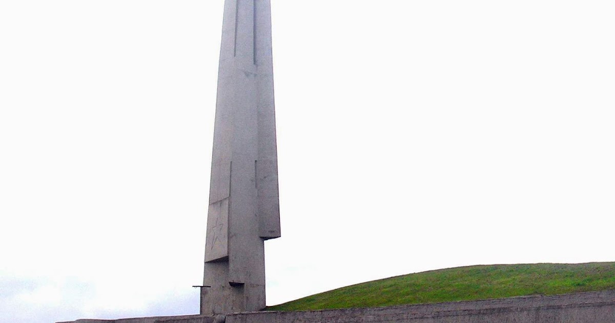 мемориальный комплекс штыки памятник защитникам москвы. памятник штык. памятник штык светлогорск. памятник штык. монумент штыки зеленоград.