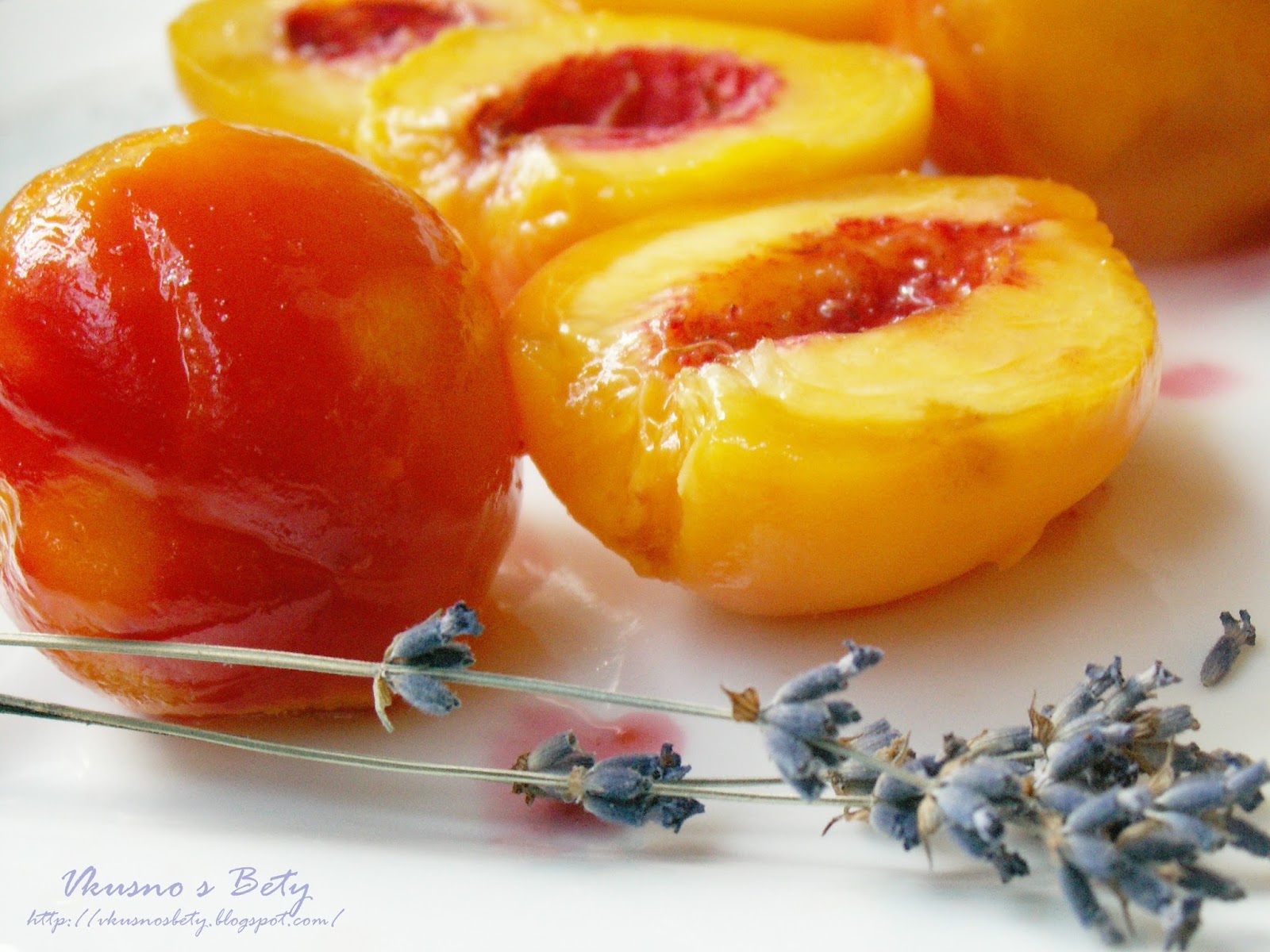 Конфитюр от нектарини или праскови и лавандула Nectarines or peaches