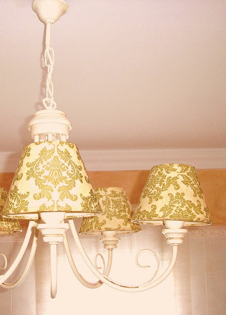 EL DESVAN DE MAMEN: LÁMPARA EN EL BAÑO