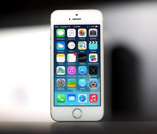 Apple iPhone 4S