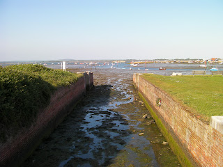 eastern end of portsmouth canal milton lock