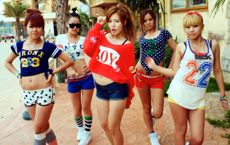 Bubble k pop. Bubble k pop. Hyuna gangnam style. Hyuna bubble pop. Karina j.