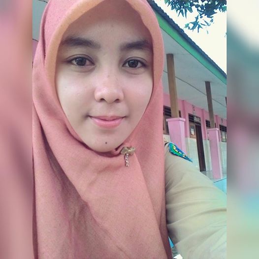 Ternyata Ini yang Terjadi, Akun Facebook Ibu Guru yang Masih Muda dan Cantik Ini Banjir Doa Ternyata Ini yang Terjadi, Akun Facebook Ibu Guru yang Masih Muda dan Cantik Ini Banjir Doa