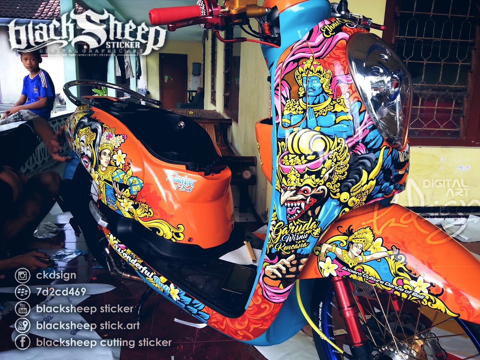 Honda Scoopy Balinese Dance cutting sticker BlackSheep