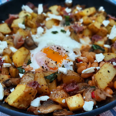 Healthy One Pan Breakfast Recipe potatoes mushrooms beans egg recipe