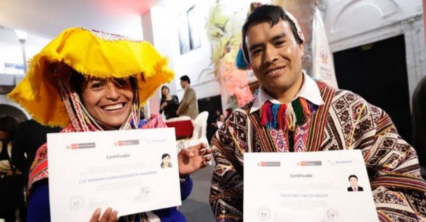 Ministerio de Cultura certificó a 422 servidores públicos bilingües de Cusco Ministerio de Cultura certificó a 422 servidores públicos bilingües de Cusco