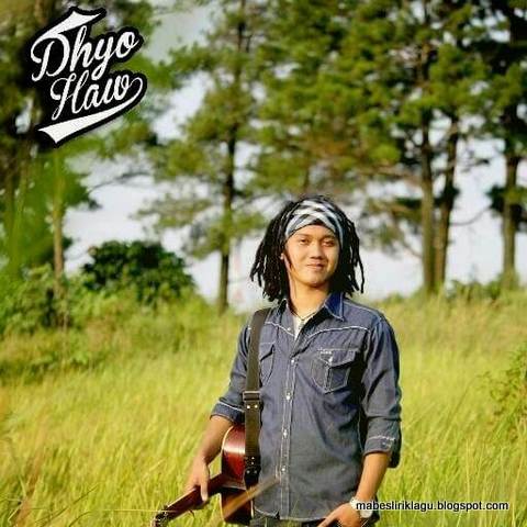 Lirik Lagu Ada Aku Disini - Dhyo Haw | Mabes Lirik