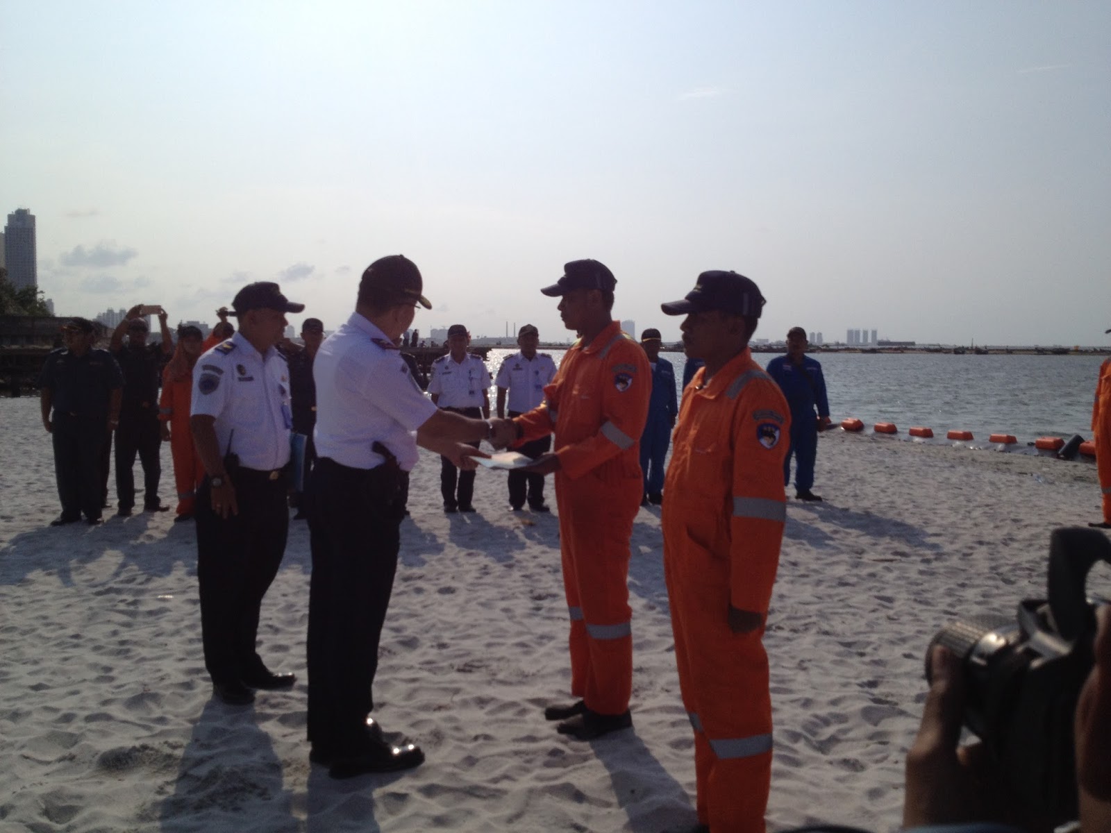 Penutupan Acara pelatihan Penanggulangan Pencemaran di Laut Dalam