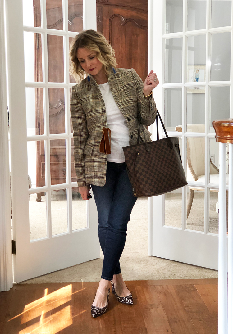 plaid blazer with skinny jeans and leopard heels
