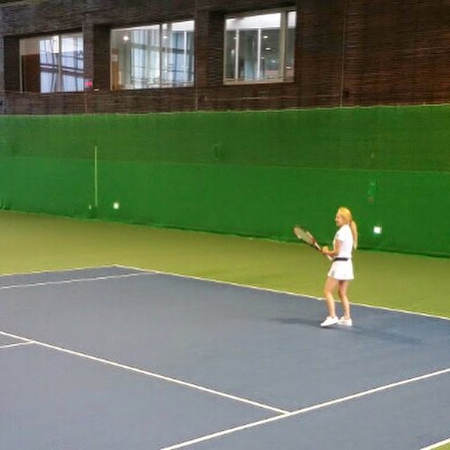 SNSD HyoYeon Playing Tennis