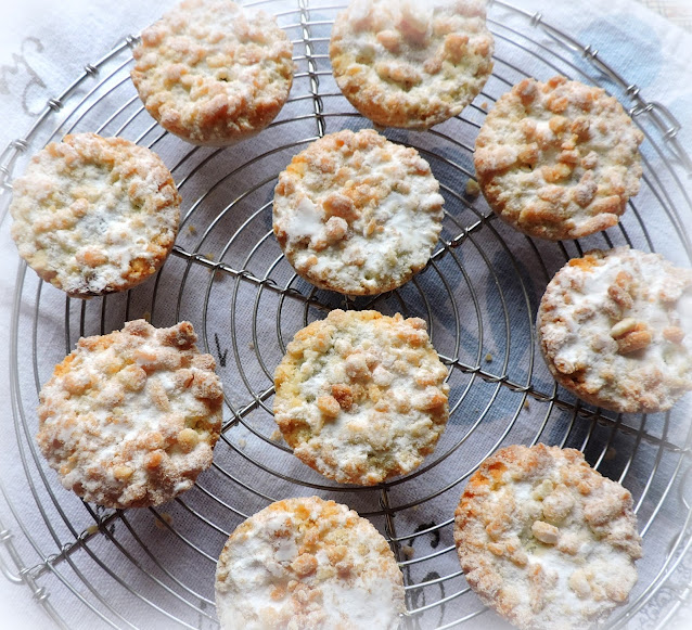 Crumble Topped Mince Pies
