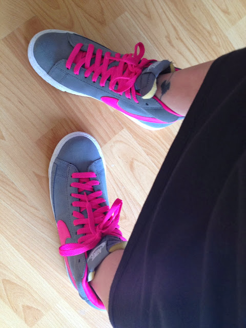 nike blazers grey and pink foil