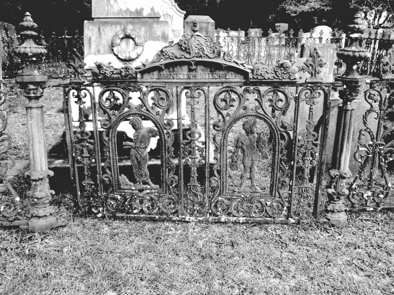 Edisto Presbyterian Church: Live Oaks, Southern History, and the Ghost of Julia Legare | CosmosMariners.com