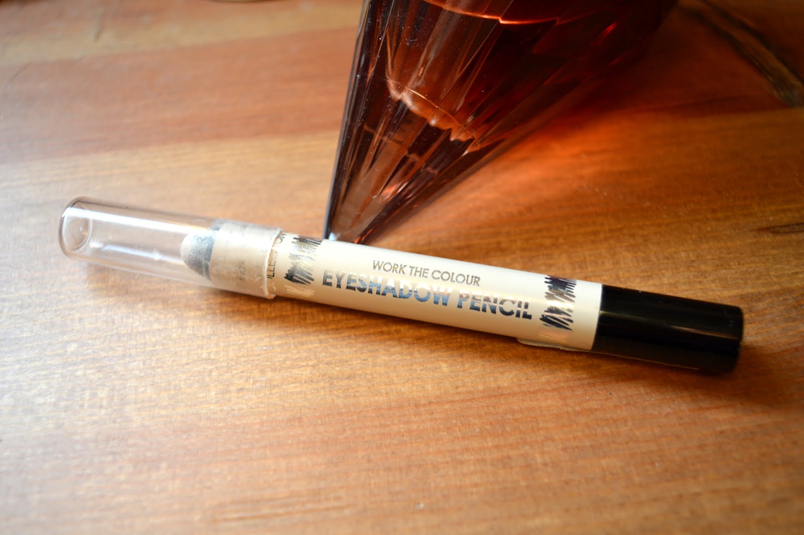 Canines and Cosmetics Collection Work The Colour Eyeshadow Pencil