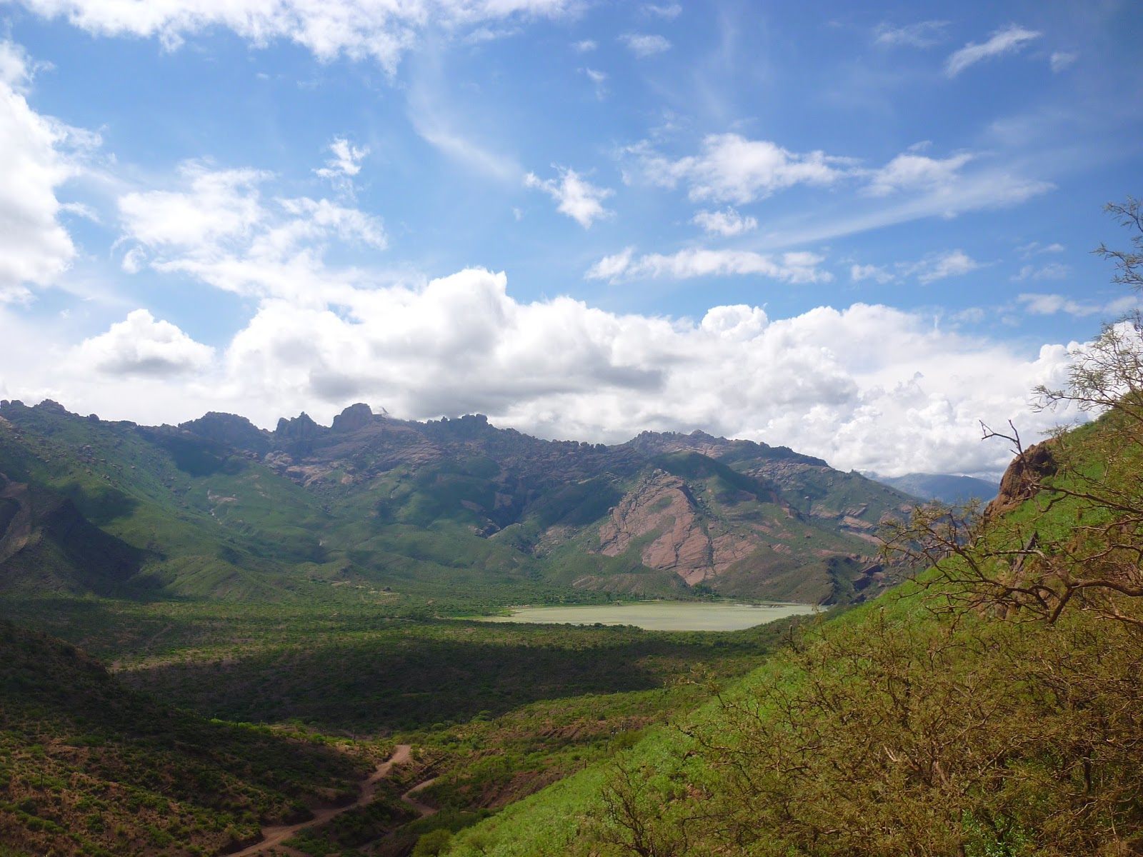 Caminando entre nubes Laguna Brealito, Seclantas Salta.