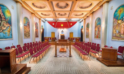 Στα άδυτα των τεκτονικών Μεγάρων της Μασονικής Στοάς σε Αθήνα, Ελευσίνα και Πειραιά  