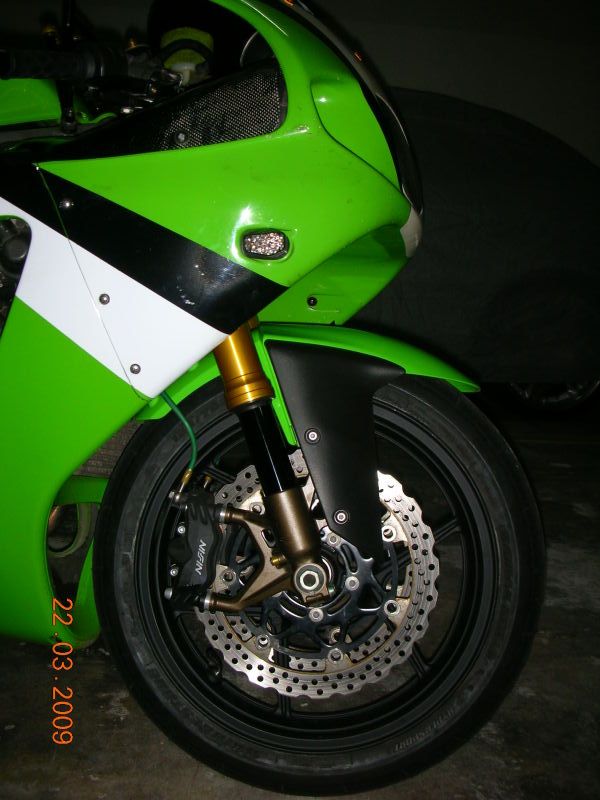 WebDC's Modding Hobbies.: KAWASAKI 96-03 ZX-7R ZX7R MODS