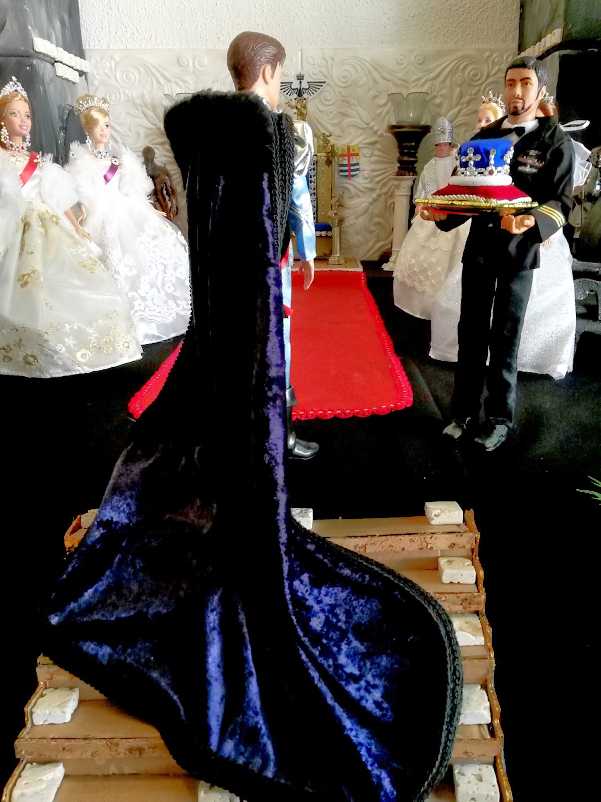 The World of Daniel: Fascinating Fridays (Royal and Imperial Robes)