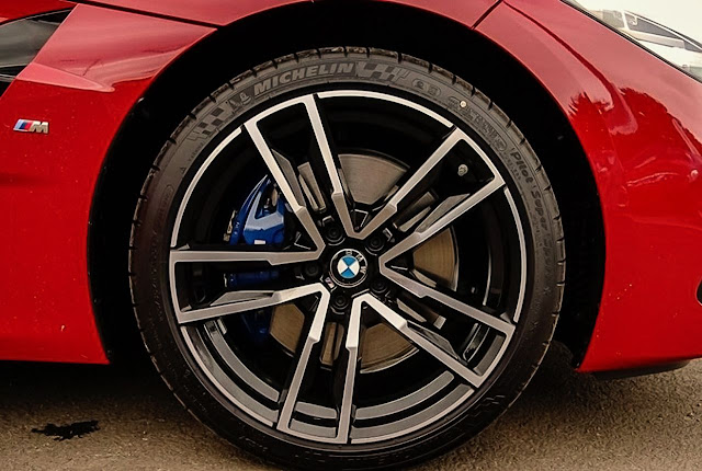 2020-BMW-Z4-sDrive30i-tire-and-rim