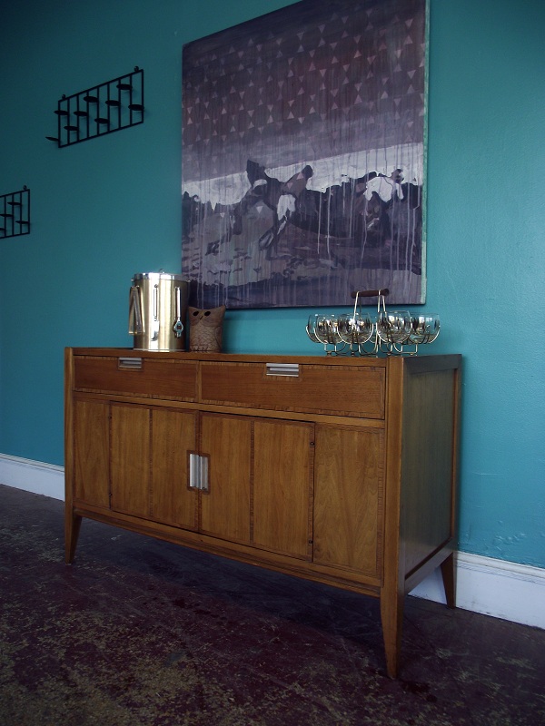 Vintage Ground Mid Century Sideboard Buffet Credenza