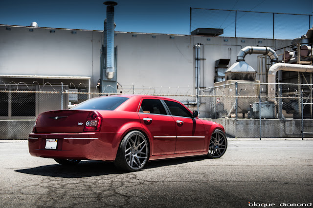 2010 Chrysler 300 With 22 Inch BD-3’s in Matte Graphite - Blaque Diamond Wheels