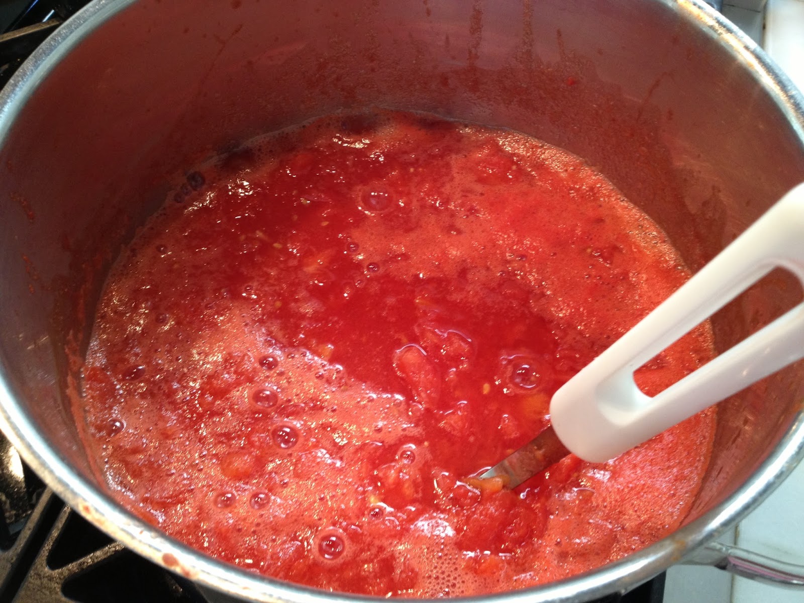 Canning your own Crushed Tomato Sauce