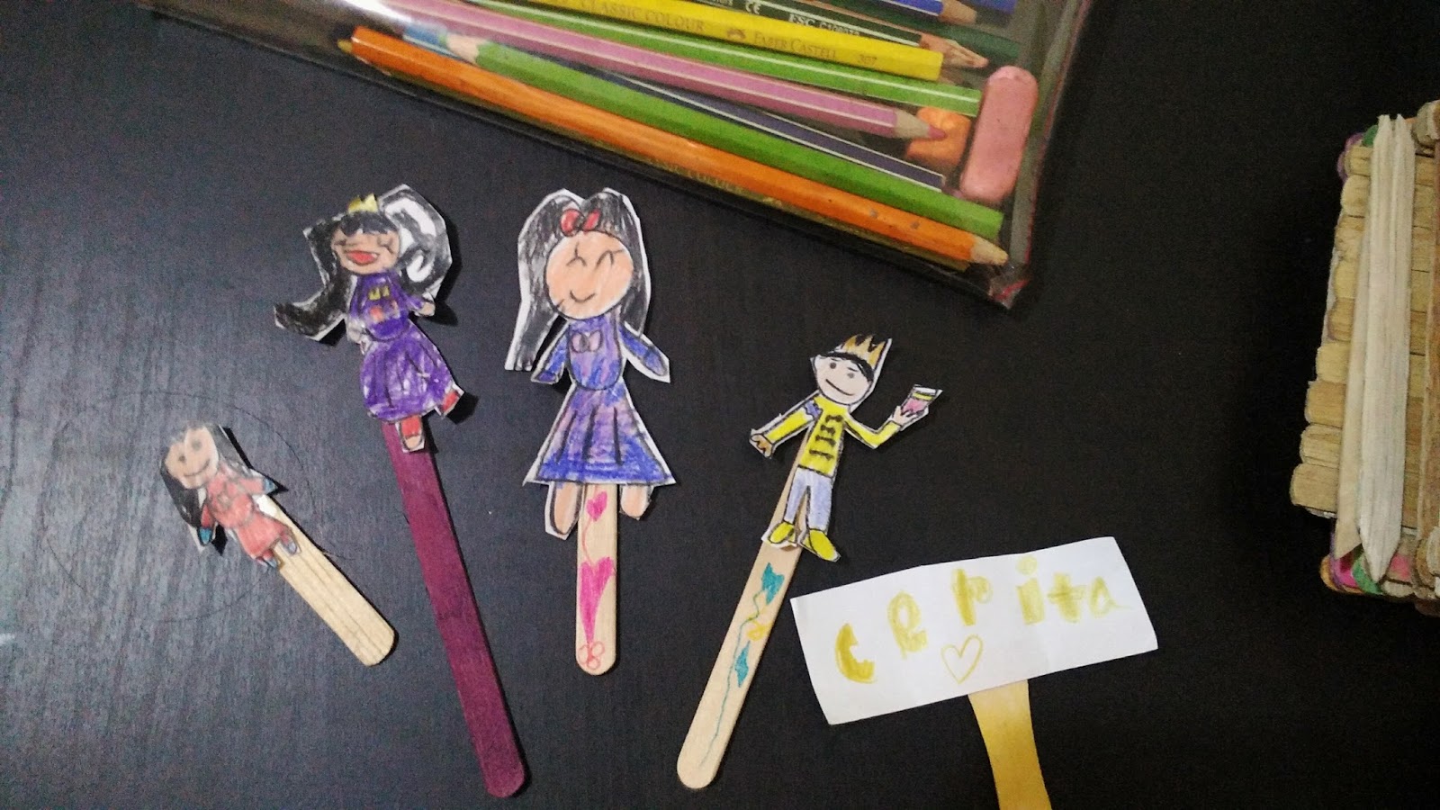 Membuat Boneka Tangan Dari Stik Es Krim