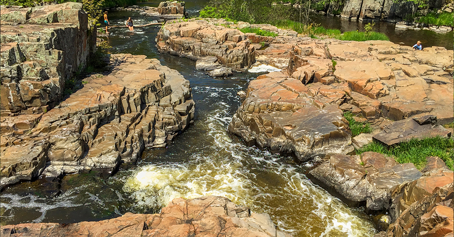 Hiking the Ice Age Trail Eau Claire Dells Segment