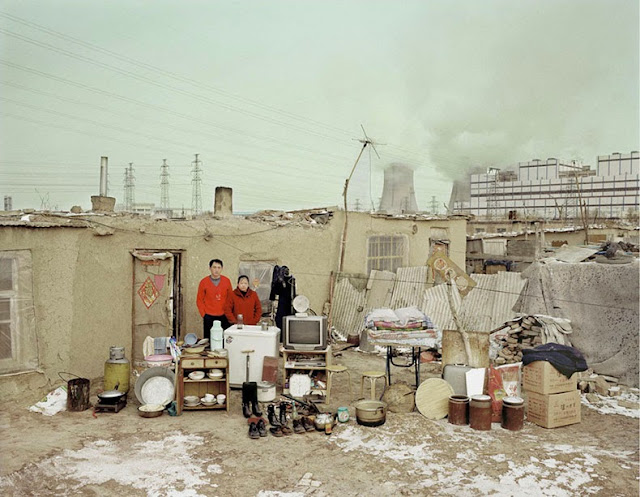 Familias chinas con todas sus cosas en una sola foto Por Huang Qingjun