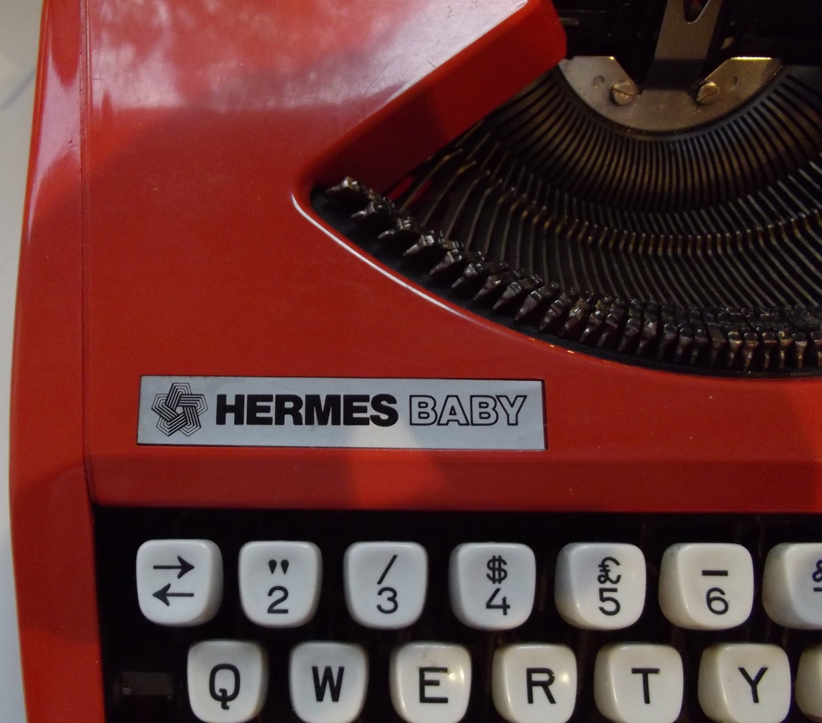 oz.Typewriter The Hermes Featherweight and the Baby Typewriters it Spawned