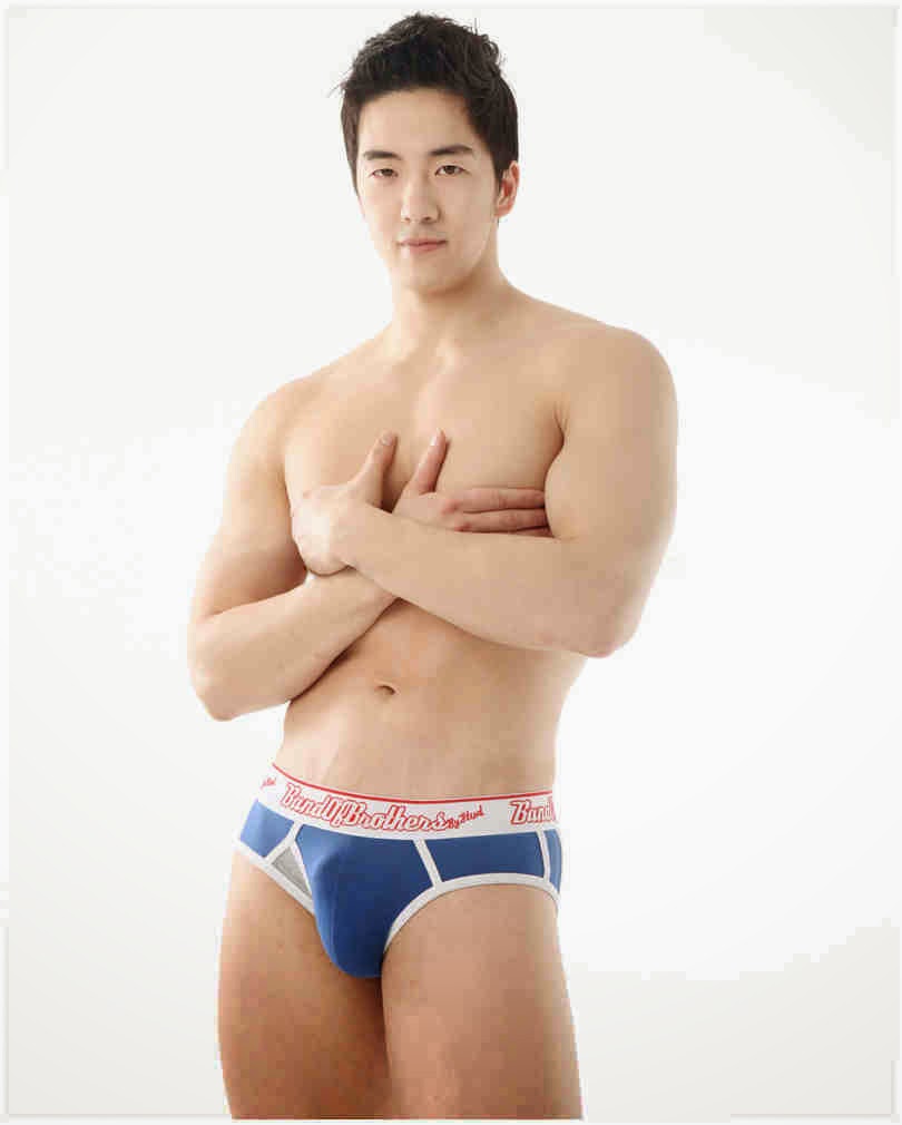 член корейца. корейские мужские достоинства. горячие азиатские парни. накаченные азиатские парни. правда что у азиатов маленький.