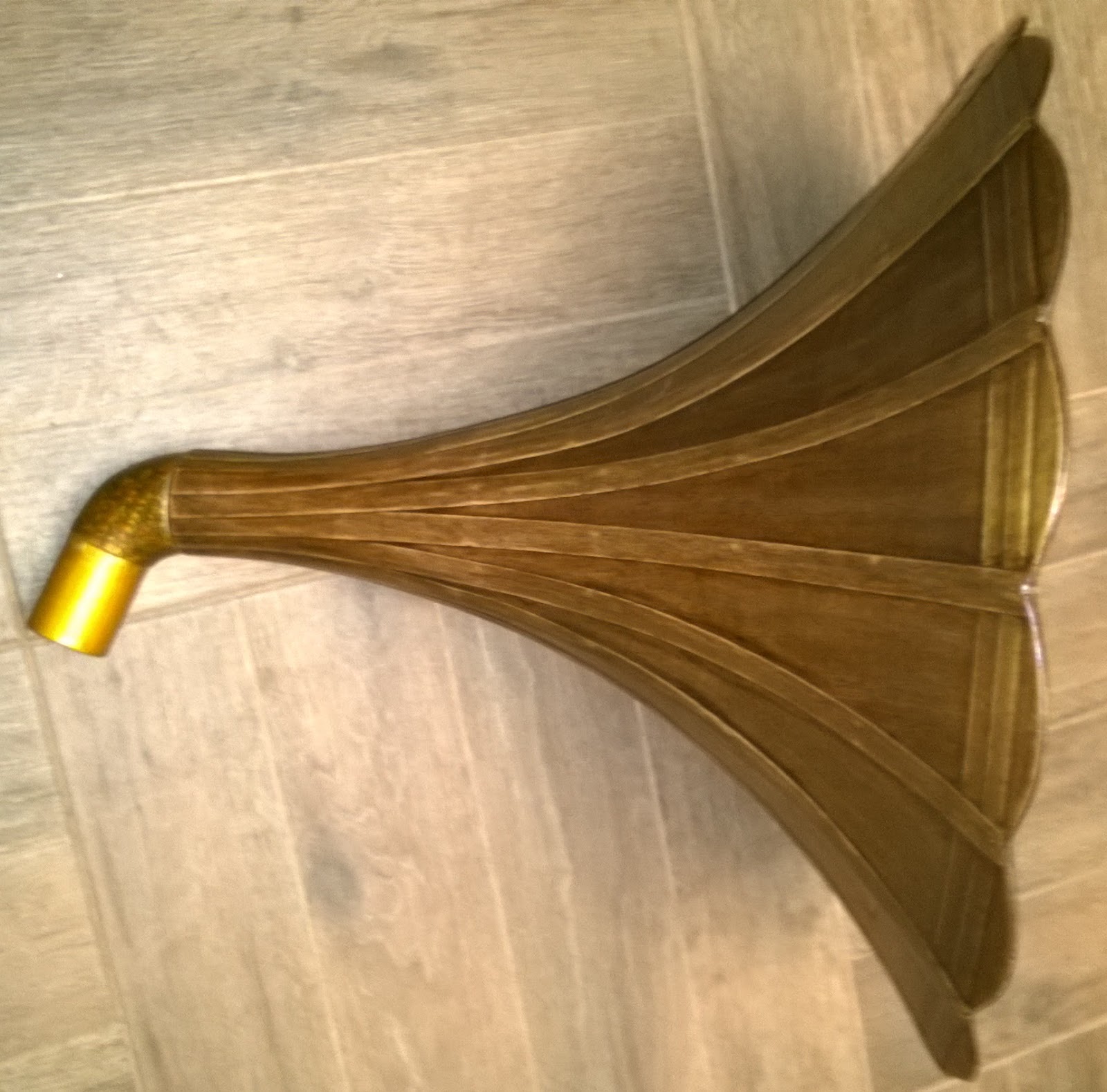 Miniatuart Miniatuart Petit Phonograph (Unassembled Kit) (Model Train) Item pict