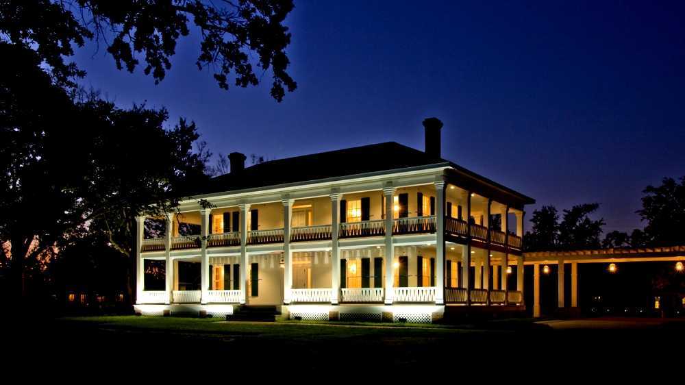 Grass Lawn (Gulfport, Mississippi)