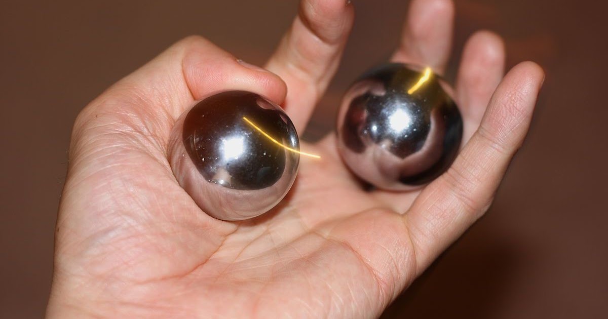 Self serving therapy baoding balls