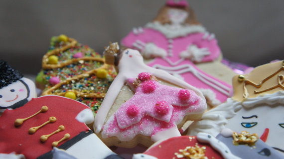 Mother ginger cookies ideas, BALLET, CHRISTMAS, nutcracker ballet cookies,Mother ginger cookie, cookie decorating blogs,easy cookie decorating ideas,Nutcracker cookies ideas, ballet cookies,