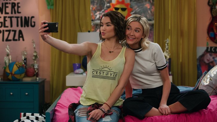 Alexa and Katie - Season 2 - Promo, First Look Photos, Key Art + Premiere Date