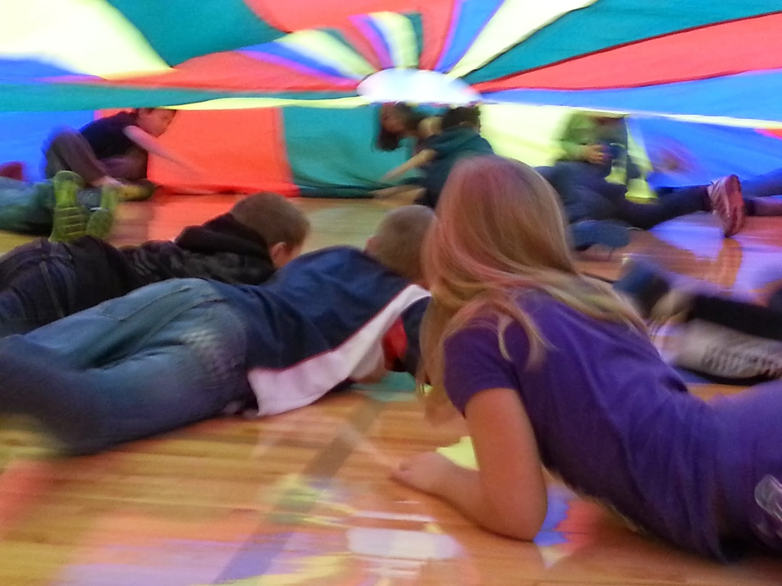 Jacobson Elementary "Gym Shorts" Parachute Play in PE
