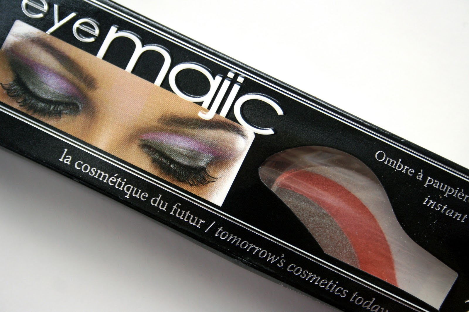 Look! Flying Monkeys! Eye Majic Instant Eyeshadow