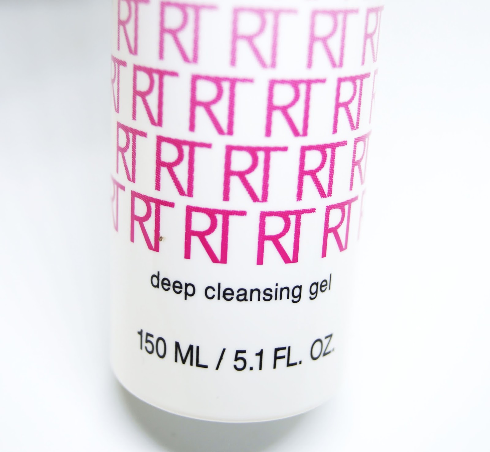 Why you Should Wash your Brushes + Real Techniques Deep Cleansing