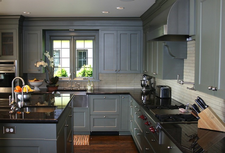 TROVE INTERIORS: Falling for Grey Kitchens