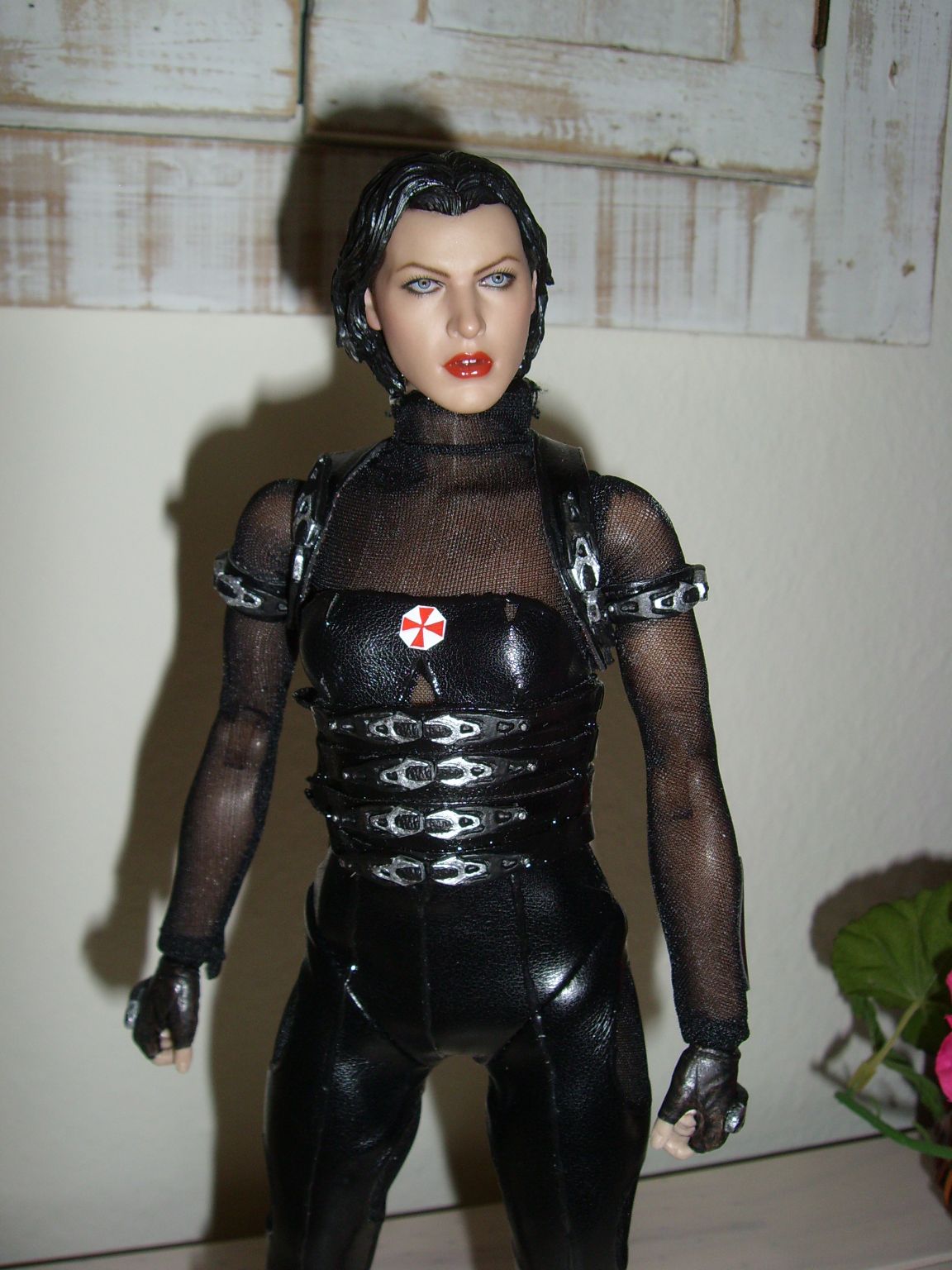 One Sixth Toy Collector: 1/6 Scale Alice Resident evil5 by userid ...