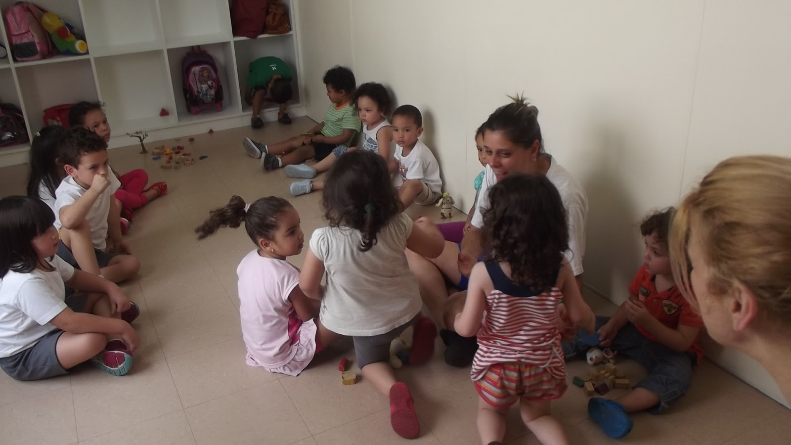 NOSSO CANTINHO: PASSEIO A CRECHE COMUNITÁRIA CANTINHO FELIZ