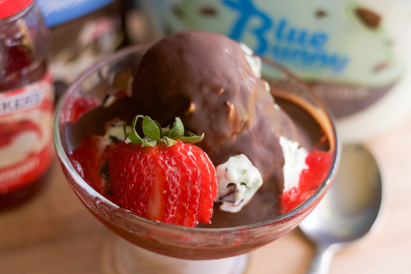 Mint Chocolate Covered Strawberry Sundae The Kitchen Wife