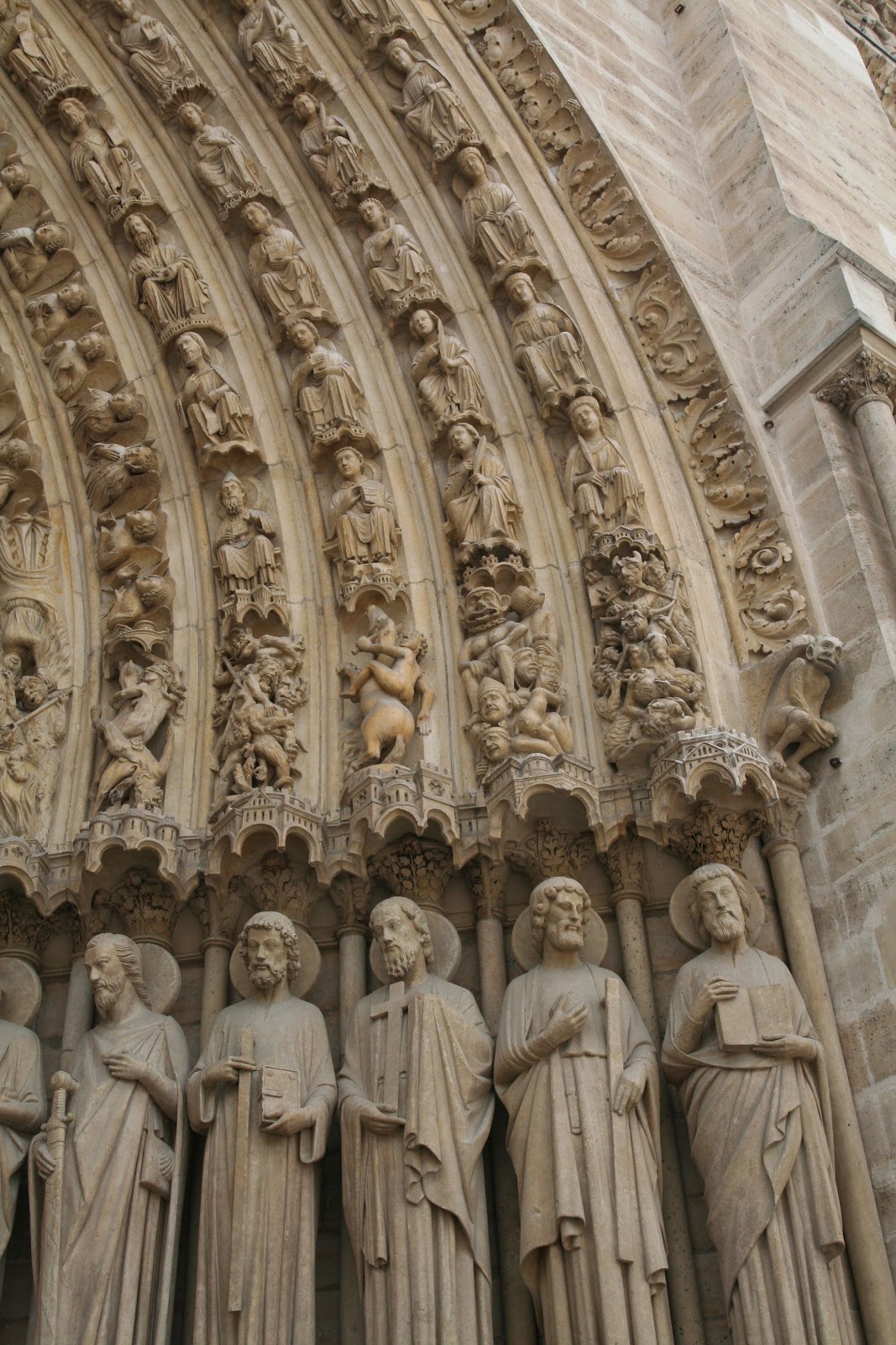 Notre Dame de Paris Saints in Portal Notre Dame Paris