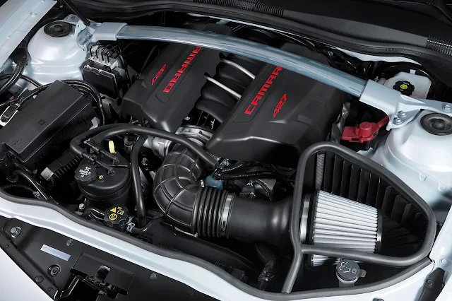 2014 Camaro Z/28 engine