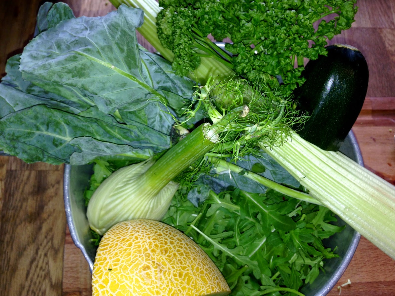 Eat raw. Feed raw. Barefood April 2015