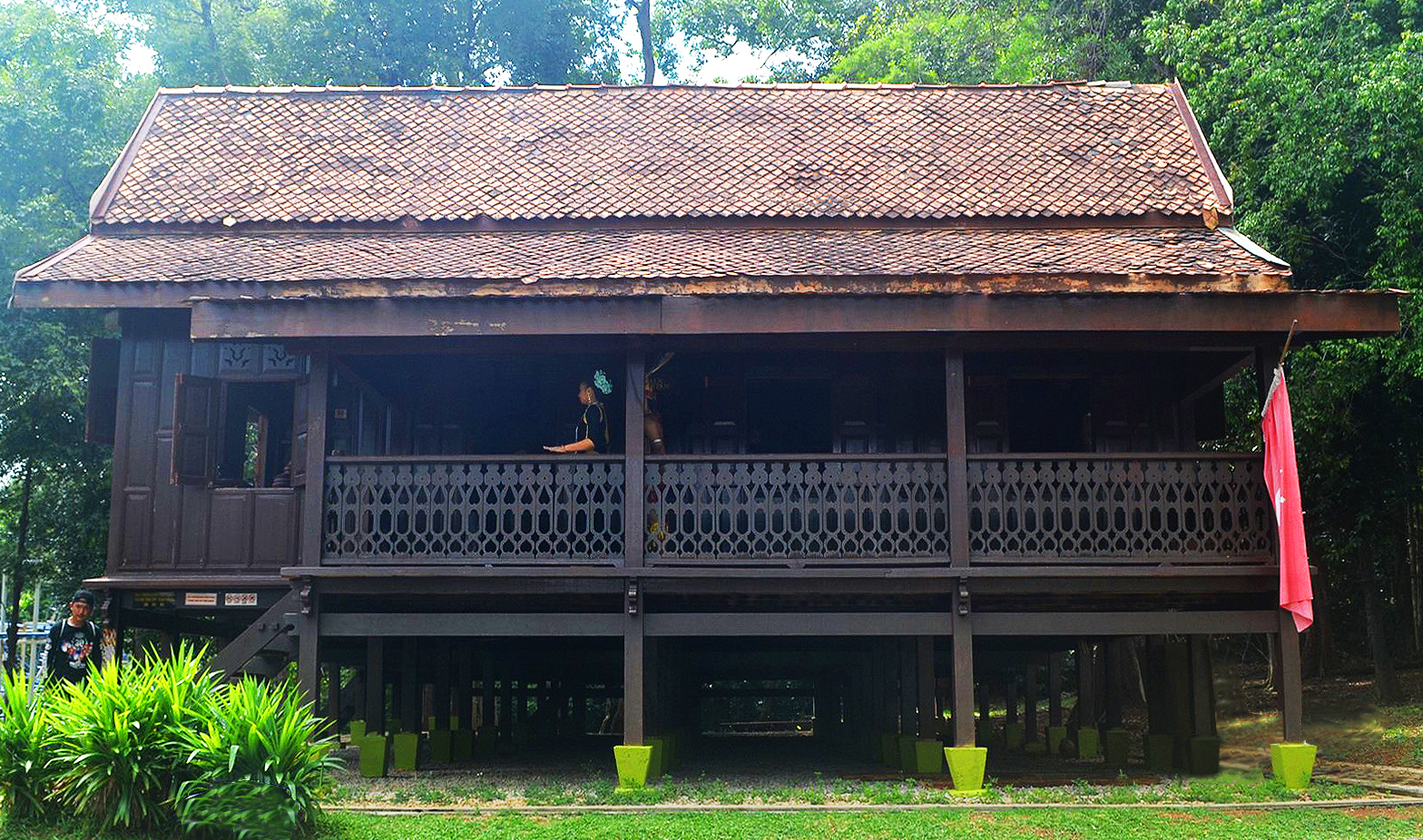 Design Unlimited Rumah Tiang 12 in Kelantan