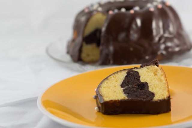 Bundt cake de chocolate, café y yogur