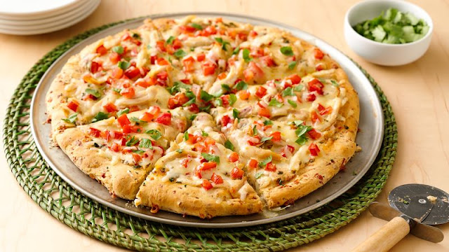 Delicious Chicken Pizza with Lemon Basil