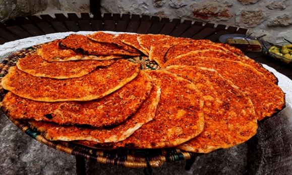 Biberli Ekmek Tarifi Nasil Yapilir Resimli Yemek Tarifleri